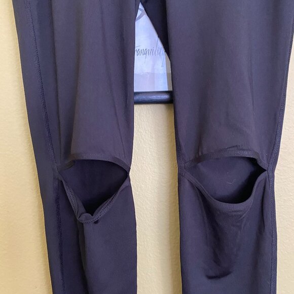 Danskin Workout Leggings with Knee Slits - Picture 3 of 3